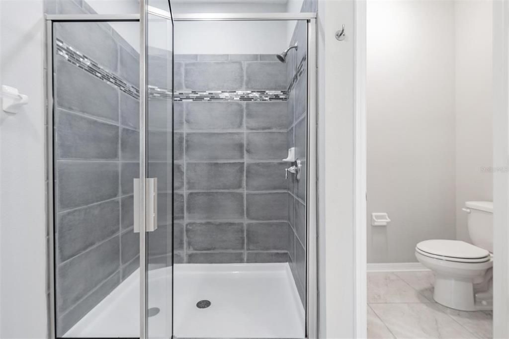 Под контрактом: $424,900 (3 спален, 2 ванн, 1933 Квадратных фут)