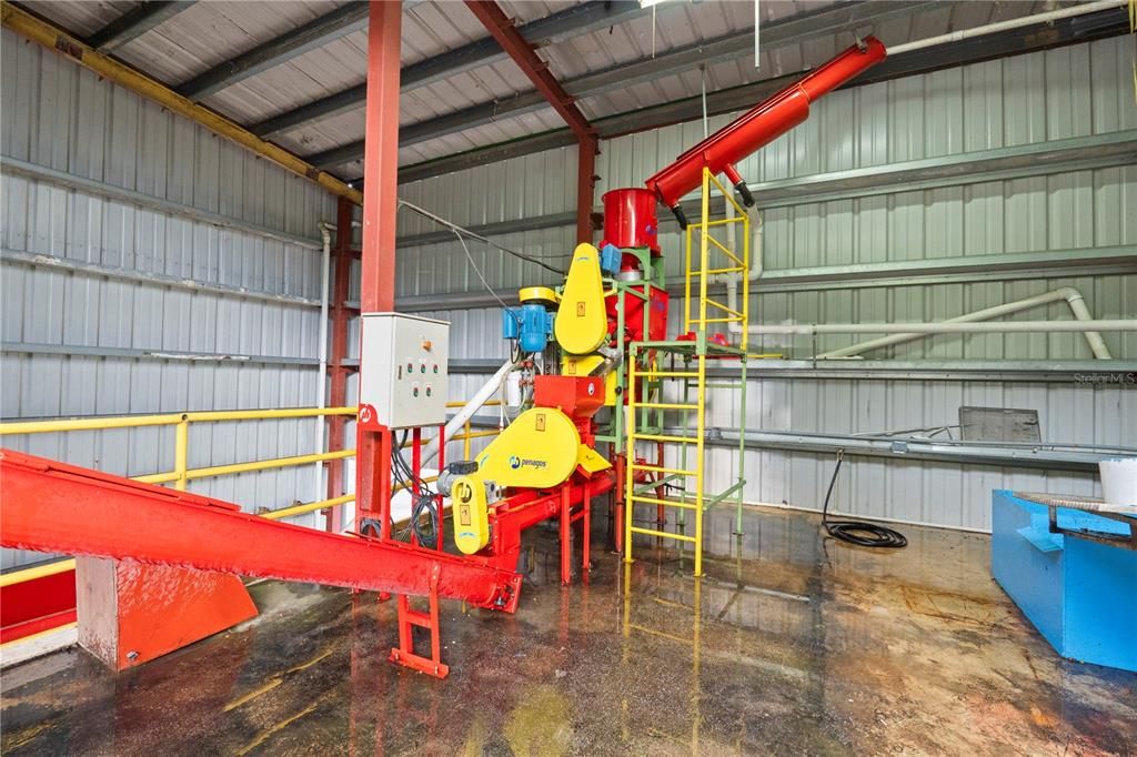 For Sale: $4,495,000 (4 beds, 2 baths, 4067 Square Feet)