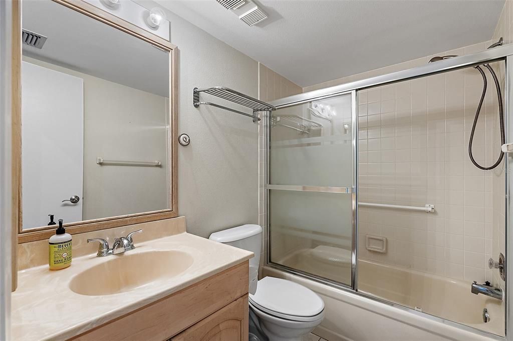 Active With Contract: $349,900 (2 beds, 2 baths, 890 Square Feet)