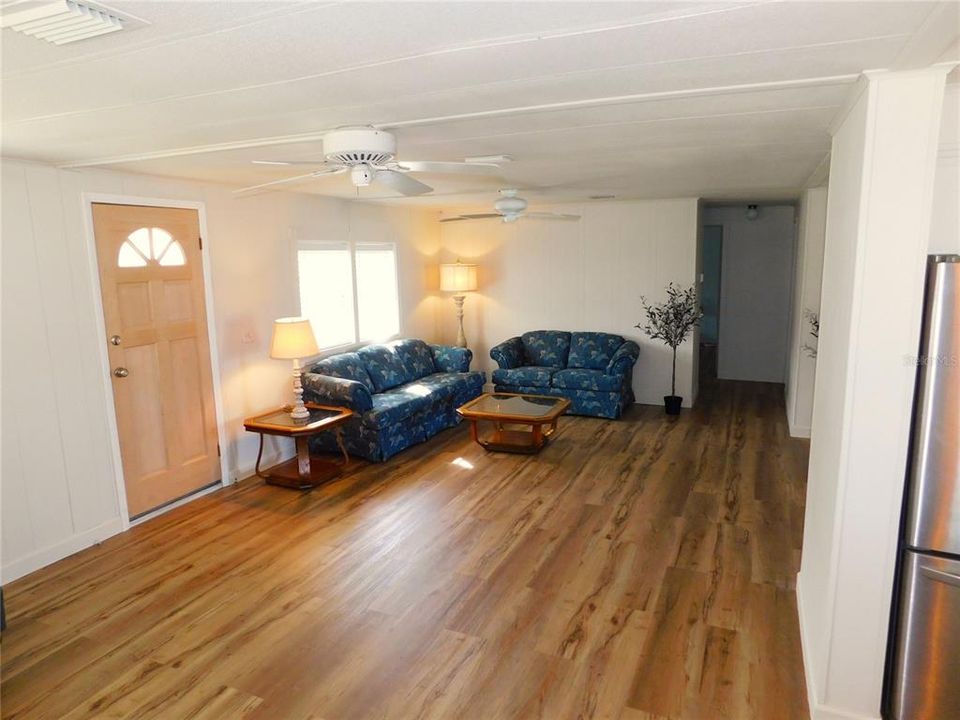 For Sale: $174,000 (2 beds, 2 baths, 1232 Square Feet)