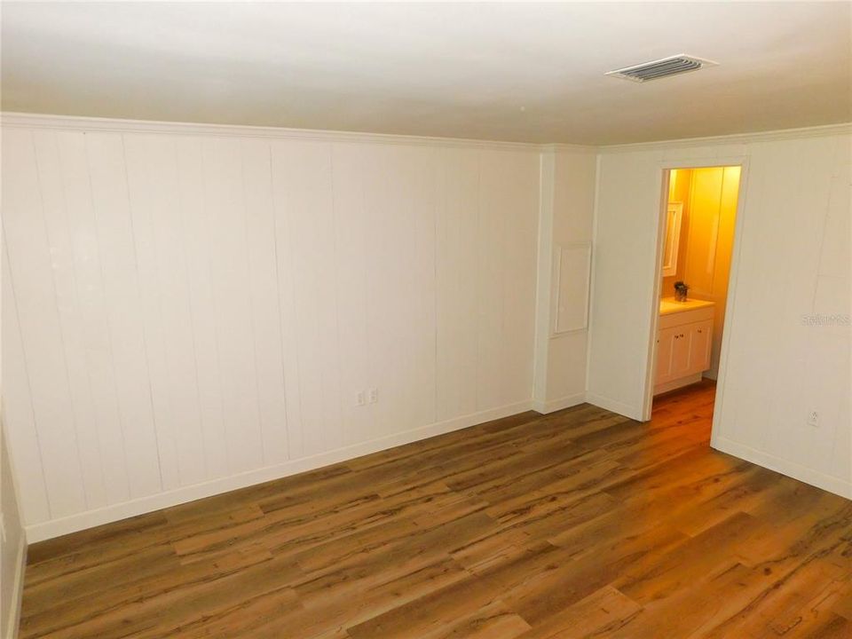 For Sale: $174,000 (2 beds, 2 baths, 1232 Square Feet)
