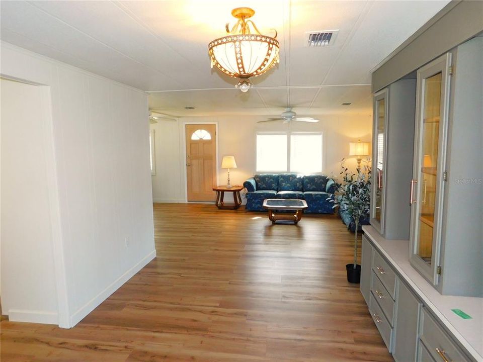 For Sale: $174,000 (2 beds, 2 baths, 1232 Square Feet)