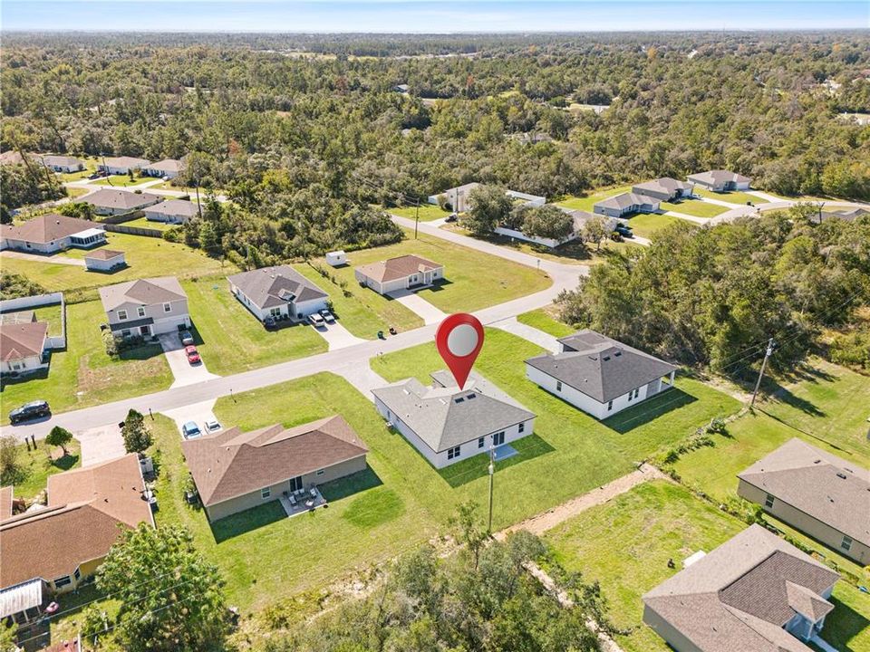 For Sale: $319,900 (4 beds, 3 baths, 1892 Square Feet)