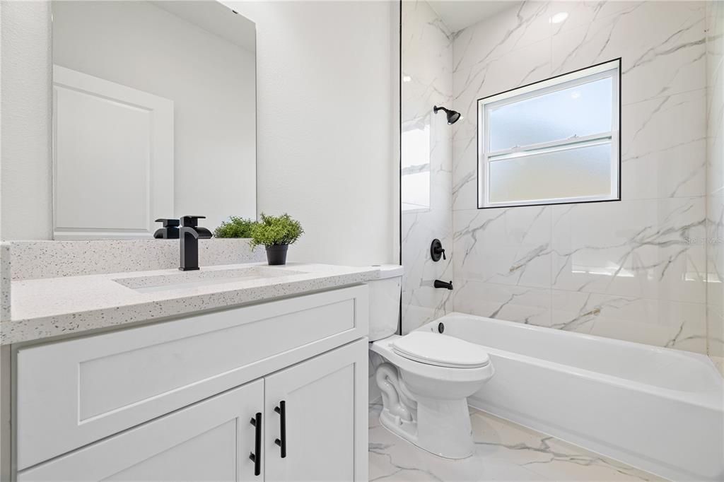 For Sale: $319,900 (4 beds, 3 baths, 1892 Square Feet)