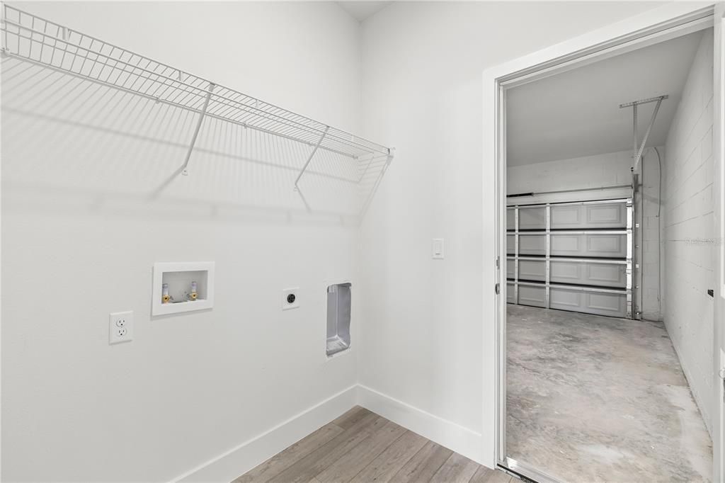 For Sale: $319,900 (4 beds, 3 baths, 1892 Square Feet)