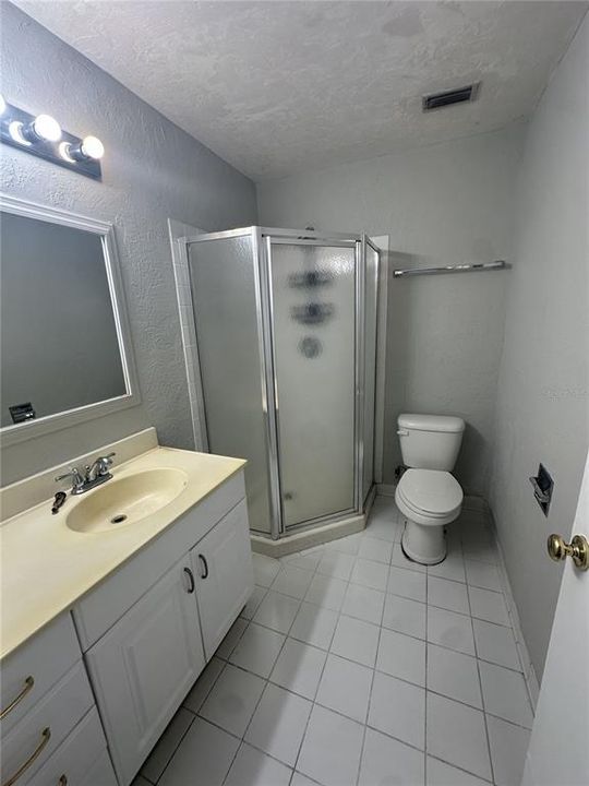 Activo con contrato: $164,900 (3 camas, 2 baños, 1209 Pies cuadrados)