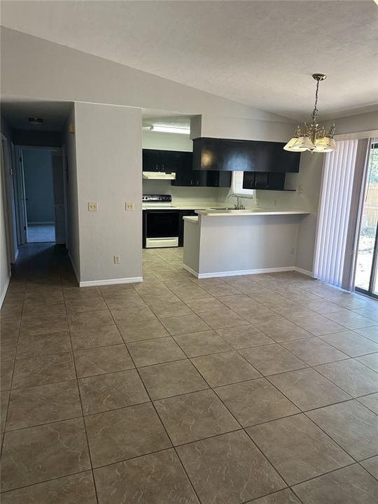 Activo con contrato: $164,900 (3 camas, 2 baños, 1209 Pies cuadrados)