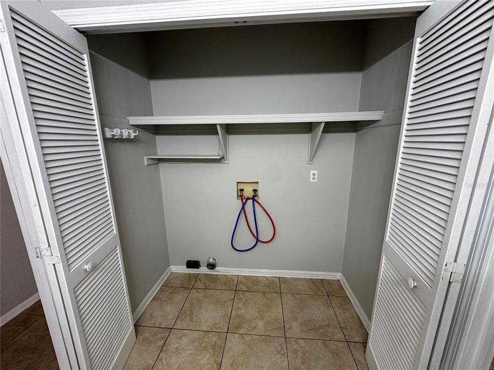 Activo con contrato: $164,900 (3 camas, 2 baños, 1209 Pies cuadrados)