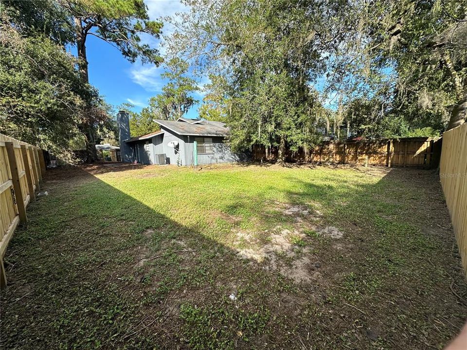 Activo con contrato: $164,900 (3 camas, 2 baños, 1209 Pies cuadrados)