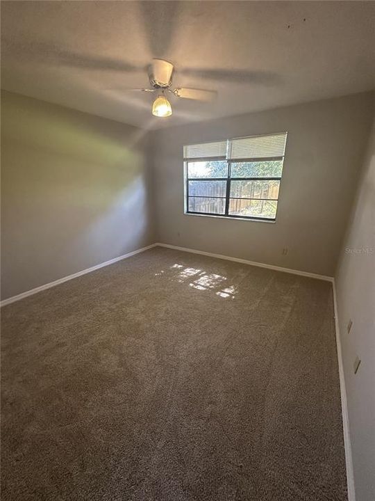 Activo con contrato: $164,900 (3 camas, 2 baños, 1209 Pies cuadrados)