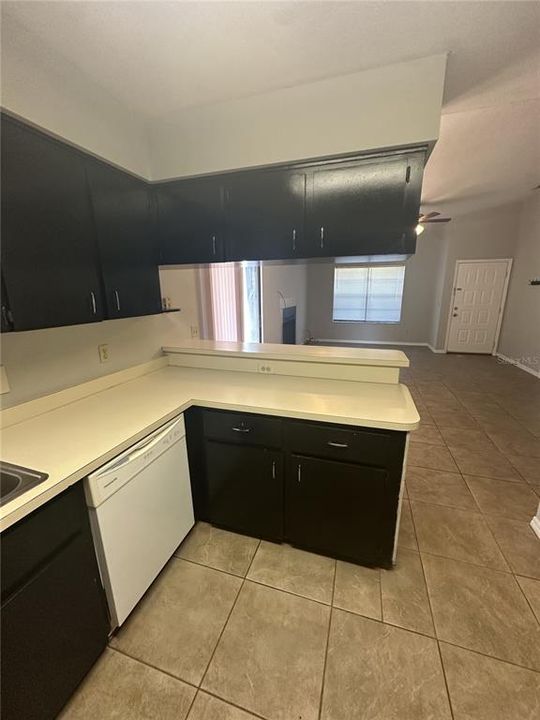 Activo con contrato: $164,900 (3 camas, 2 baños, 1209 Pies cuadrados)