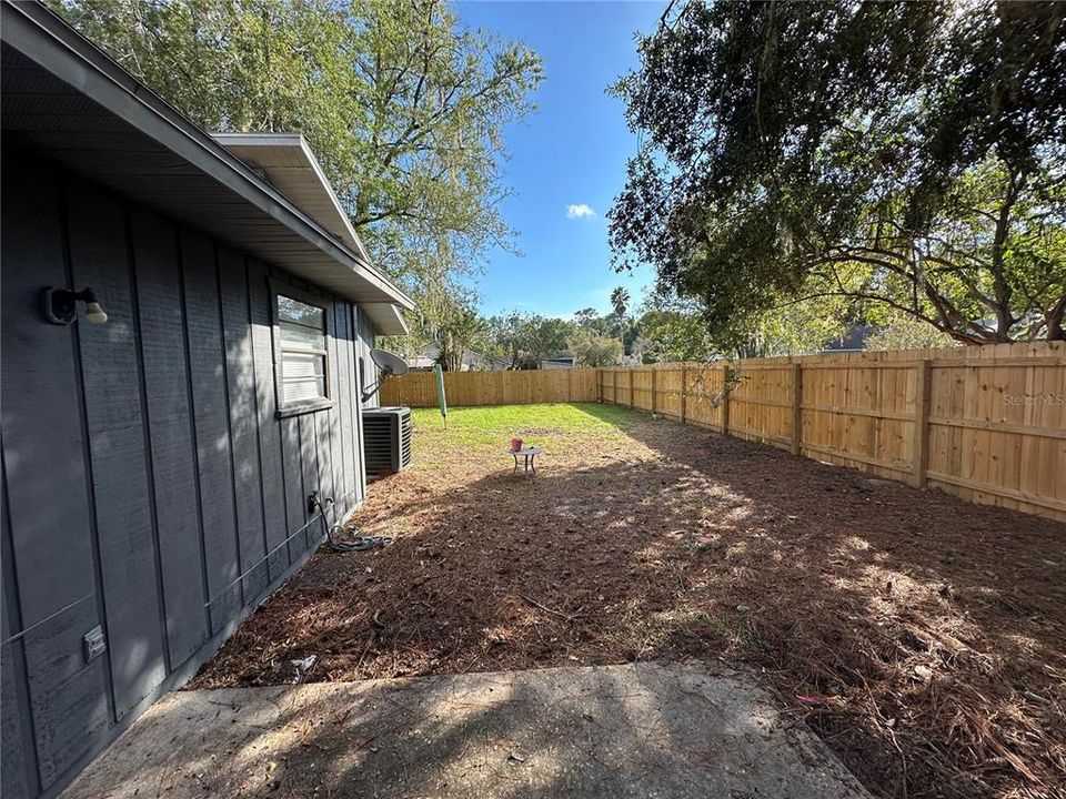 Activo con contrato: $164,900 (3 camas, 2 baños, 1209 Pies cuadrados)