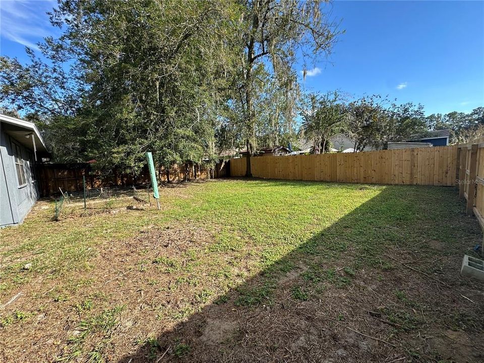 Activo con contrato: $164,900 (3 camas, 2 baños, 1209 Pies cuadrados)