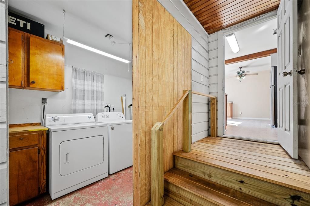 For Sale: $199,000 (2 beds, 1 baths, 1123 Square Feet)