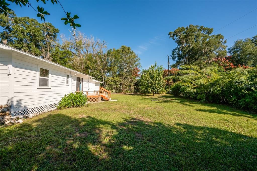 For Sale: $199,000 (2 beds, 1 baths, 1123 Square Feet)