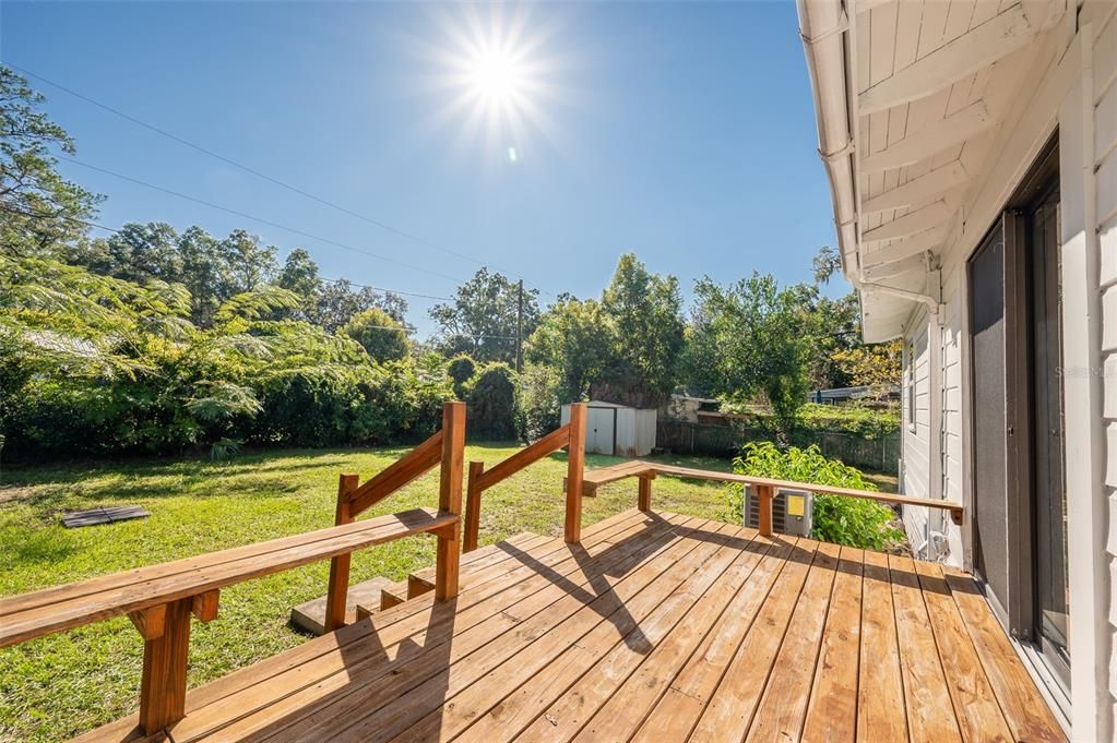 For Sale: $199,000 (2 beds, 1 baths, 1123 Square Feet)