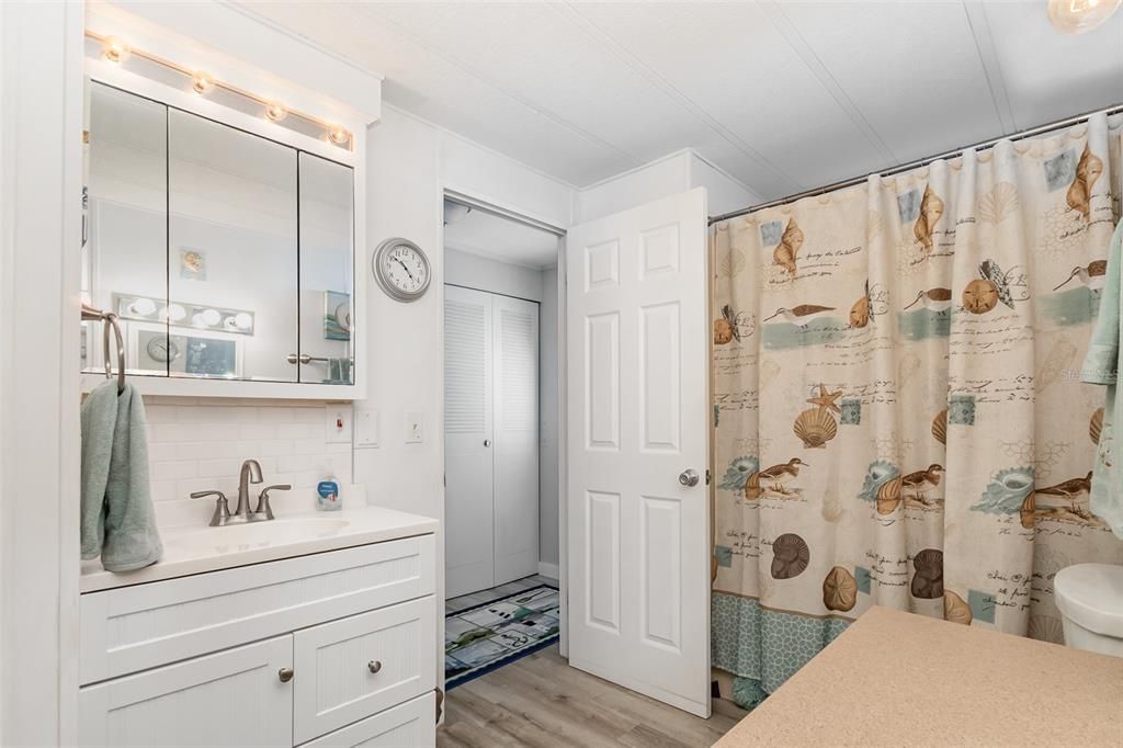 待售: $157,900 (2 贝兹, 2 浴室, 1464 平方英尺)