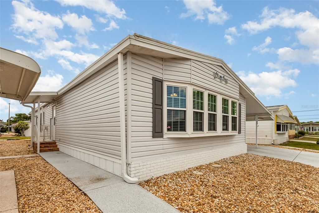 待售: $157,900 (2 贝兹, 2 浴室, 1464 平方英尺)