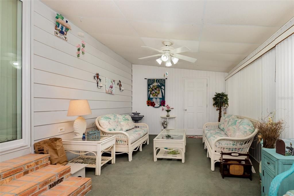 待售: $157,900 (2 贝兹, 2 浴室, 1464 平方英尺)