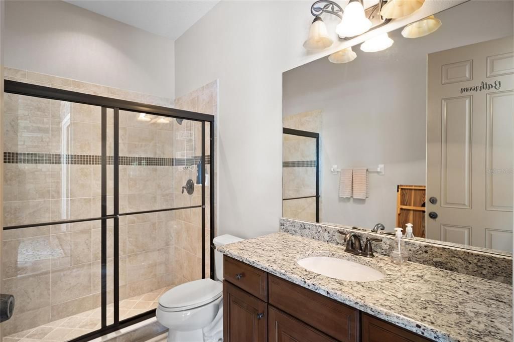 待售: $2,195,000 (5 贝兹, 6 浴室, 5564 平方英尺)