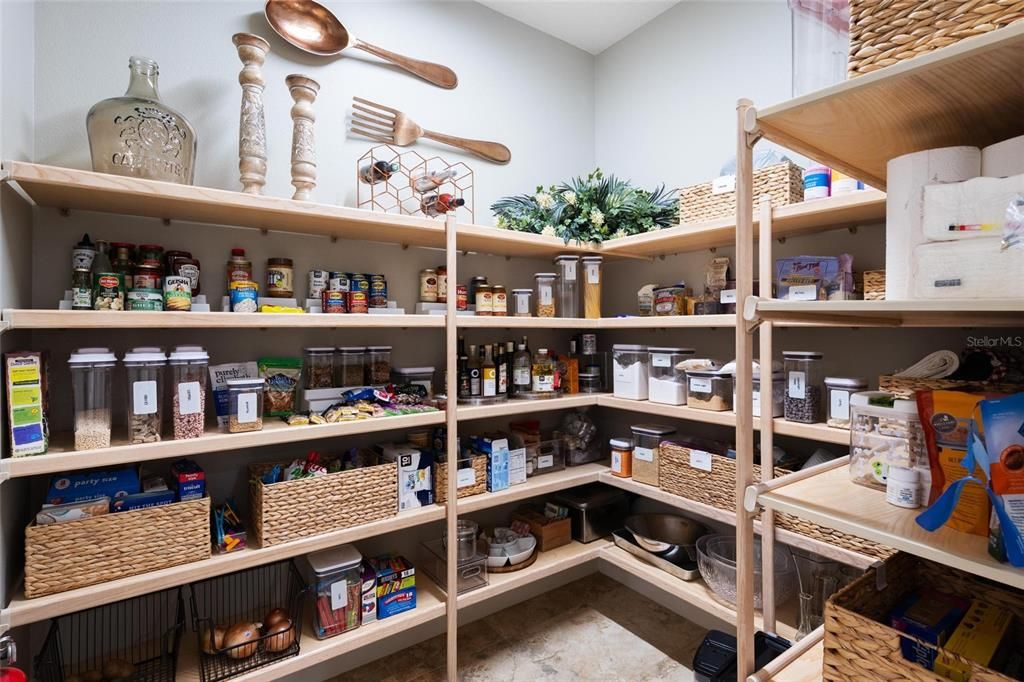 待售: $2,195,000 (5 贝兹, 6 浴室, 5564 平方英尺)