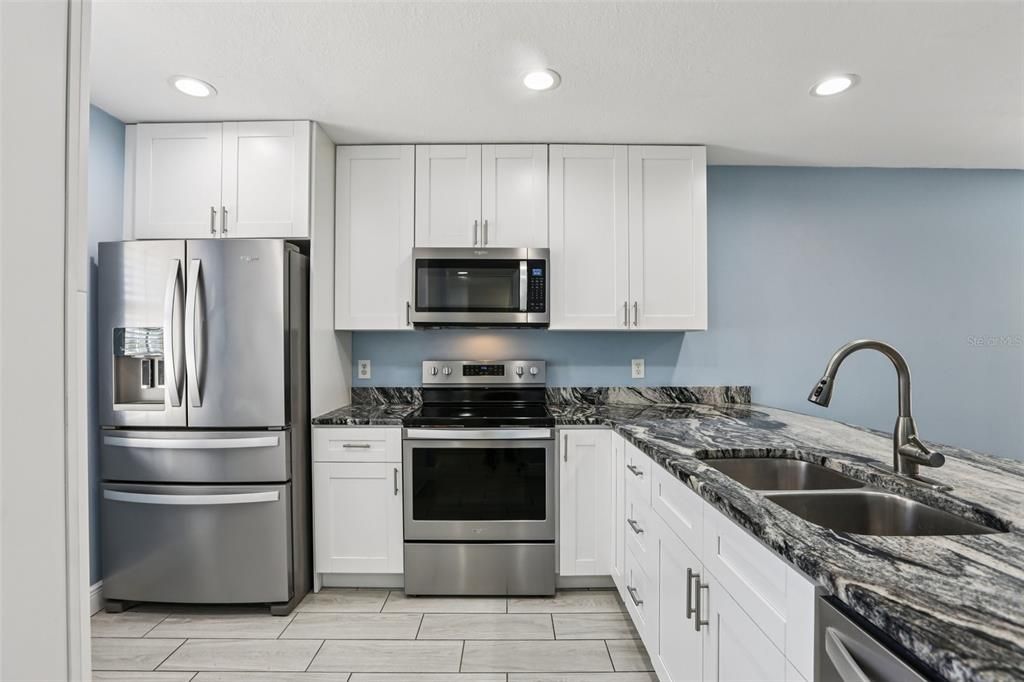 Active With Contract: $228,650 (2 beds, 2 baths, 1234 Square Feet)