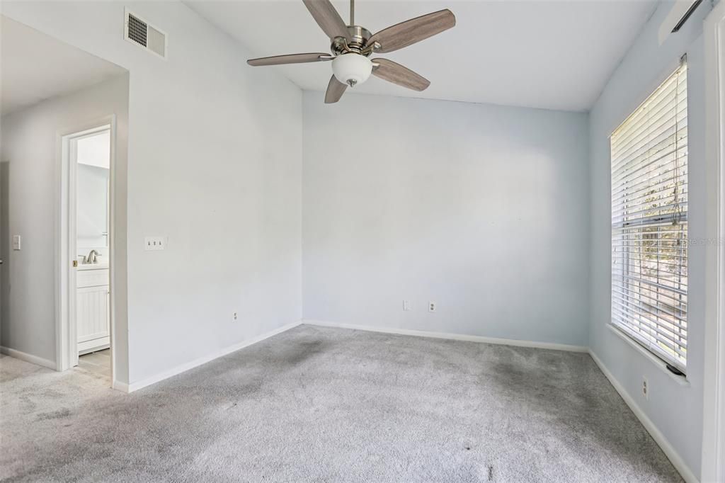 Active With Contract: $228,650 (2 beds, 2 baths, 1234 Square Feet)