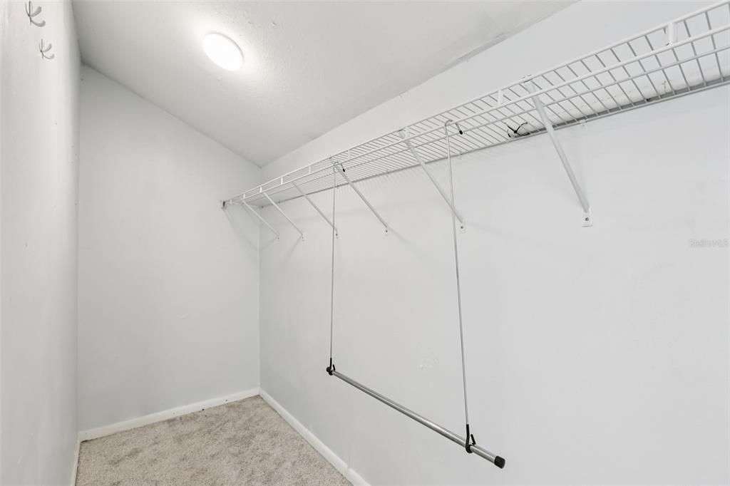 Active With Contract: $228,650 (2 beds, 2 baths, 1234 Square Feet)