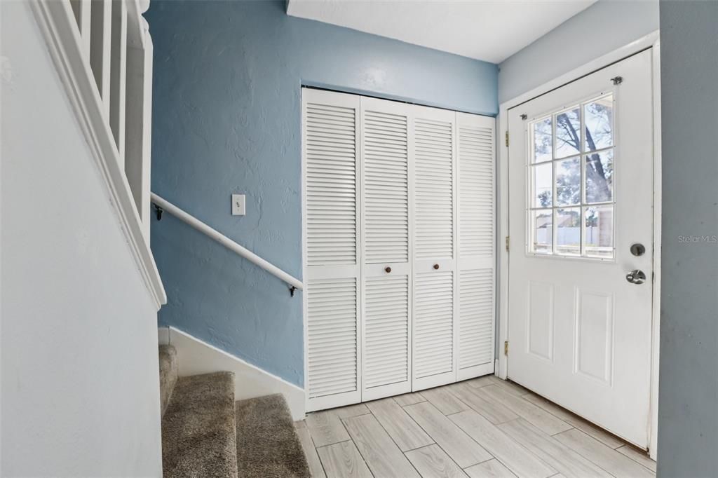 Active With Contract: $228,650 (2 beds, 2 baths, 1234 Square Feet)