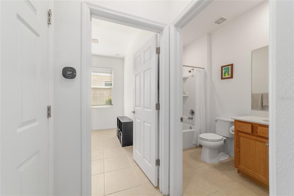 For Sale: $225,000 (2 beds, 2 baths, 1225 Square Feet)