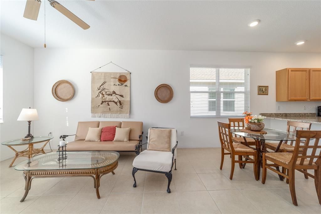 For Sale: $225,000 (2 beds, 2 baths, 1225 Square Feet)