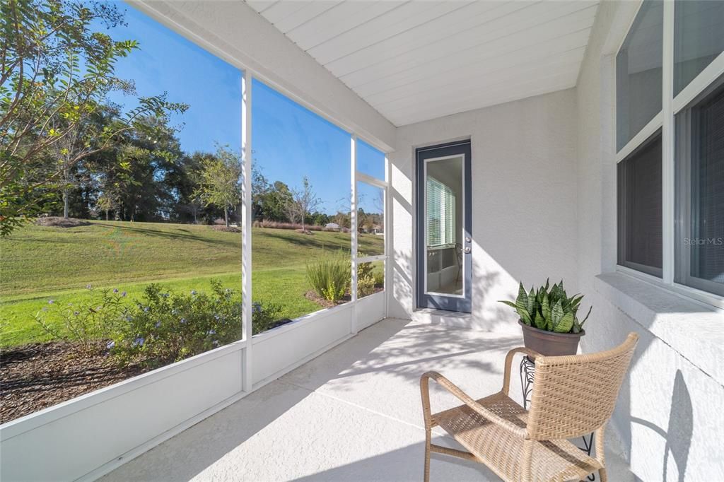 For Sale: $225,000 (2 beds, 2 baths, 1225 Square Feet)