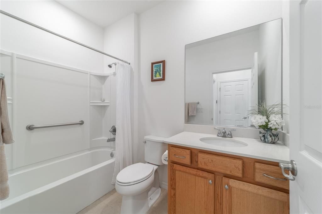 For Sale: $225,000 (2 beds, 2 baths, 1225 Square Feet)