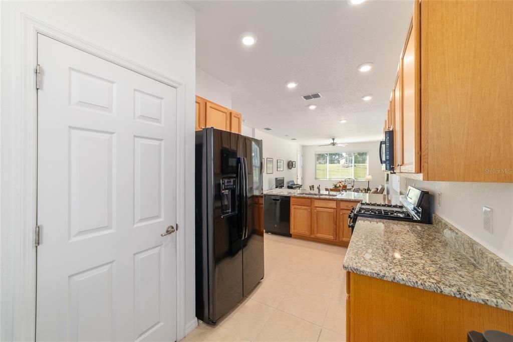 For Sale: $225,000 (2 beds, 2 baths, 1225 Square Feet)