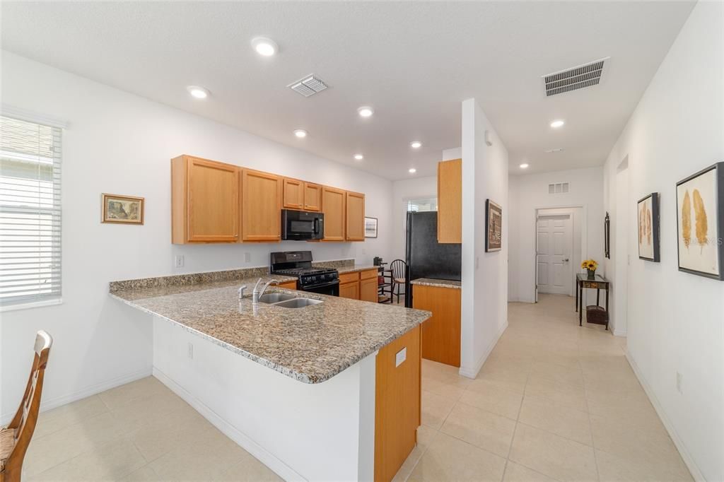 For Sale: $225,000 (2 beds, 2 baths, 1225 Square Feet)