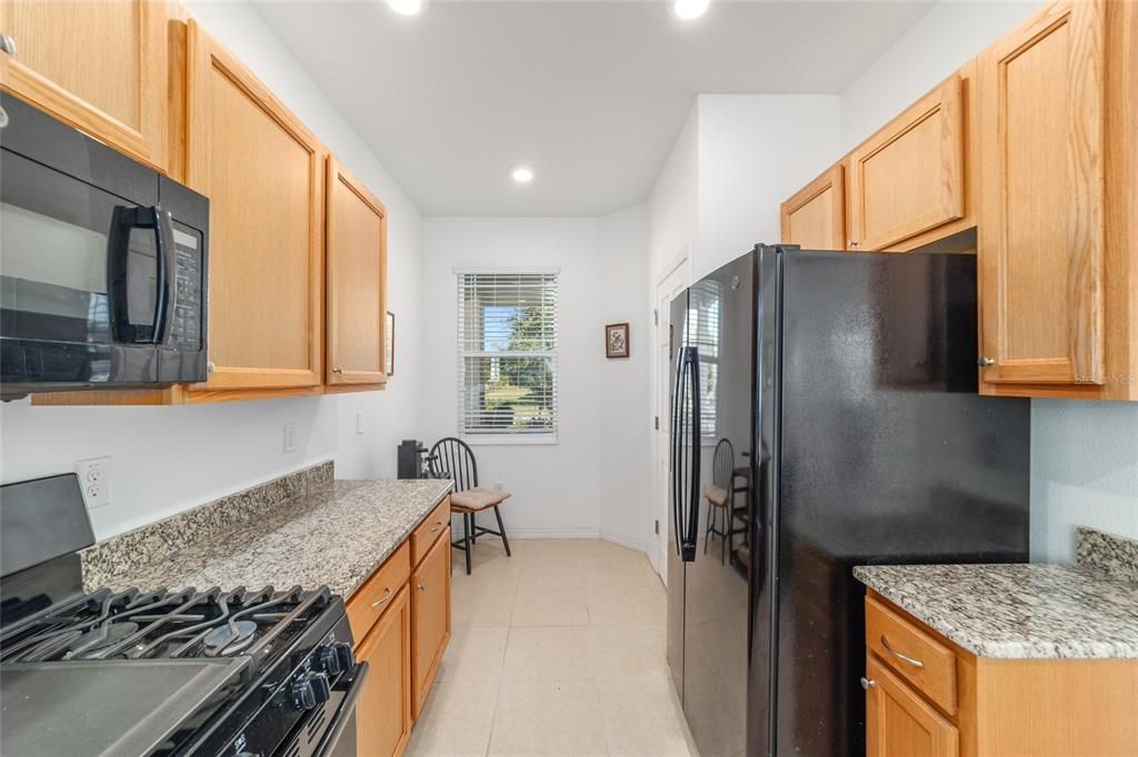 For Sale: $225,000 (2 beds, 2 baths, 1225 Square Feet)