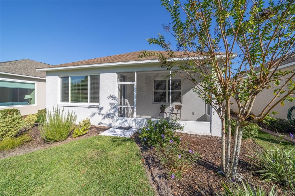 For Sale: $225,000 (2 beds, 2 baths, 1225 Square Feet)