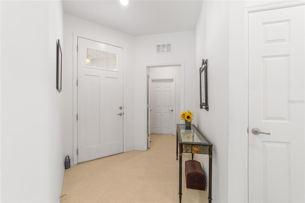 For Sale: $225,000 (2 beds, 2 baths, 1225 Square Feet)