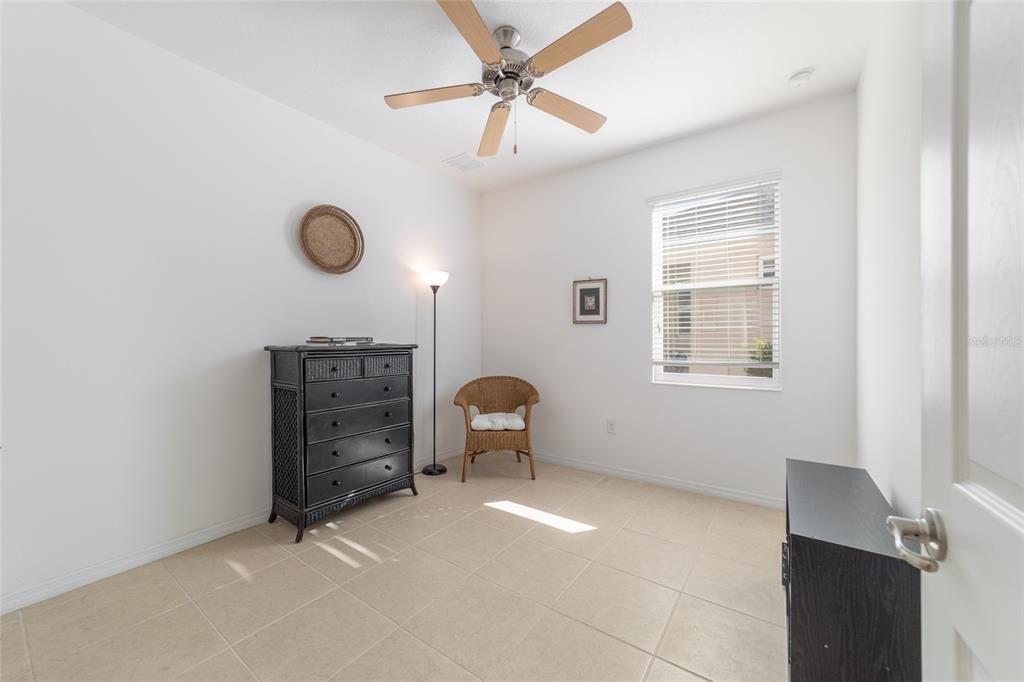 For Sale: $225,000 (2 beds, 2 baths, 1225 Square Feet)