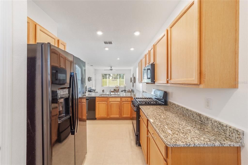 For Sale: $225,000 (2 beds, 2 baths, 1225 Square Feet)