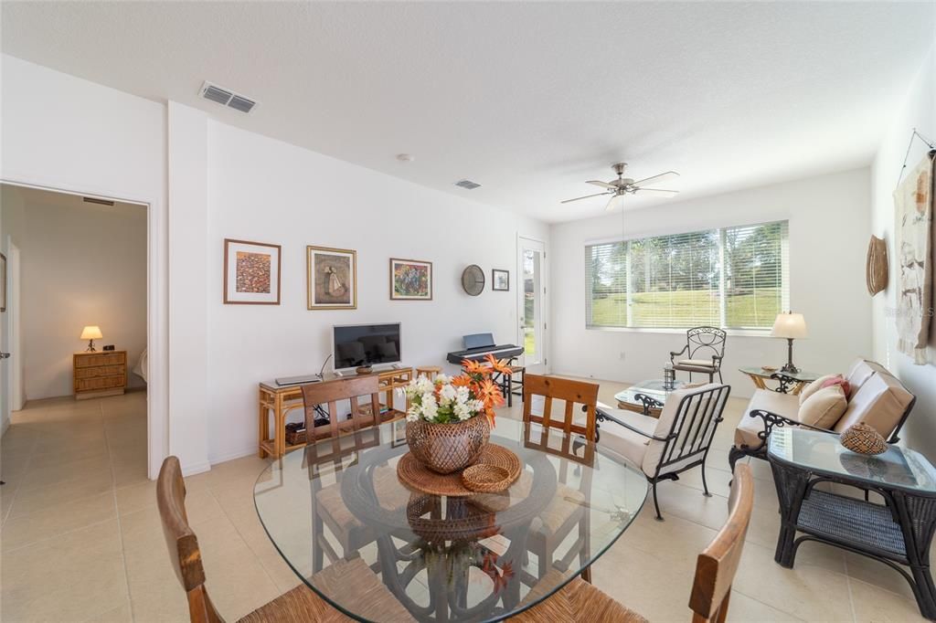 For Sale: $225,000 (2 beds, 2 baths, 1225 Square Feet)