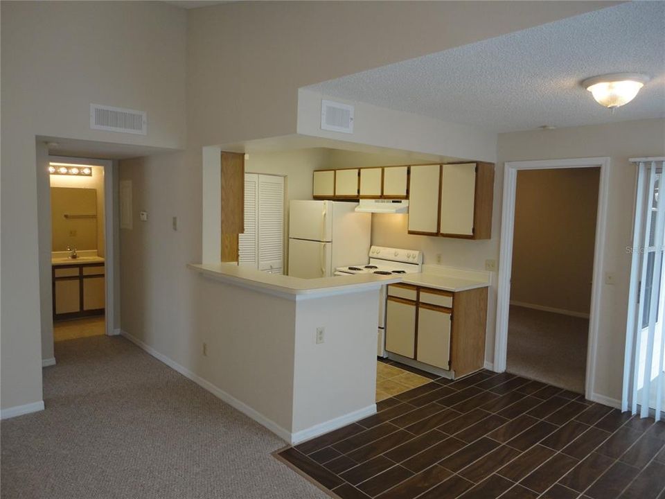 For Rent: $1,500 (2 beds, 2 baths, 836 Square Feet)