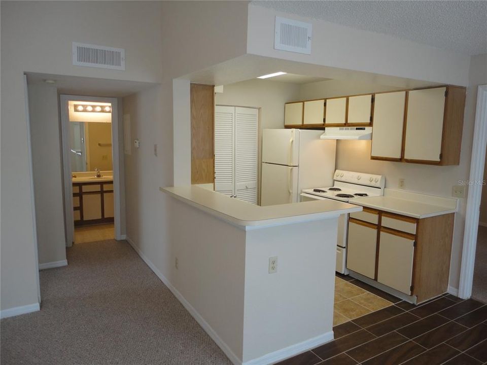 For Rent: $1,500 (2 beds, 2 baths, 836 Square Feet)