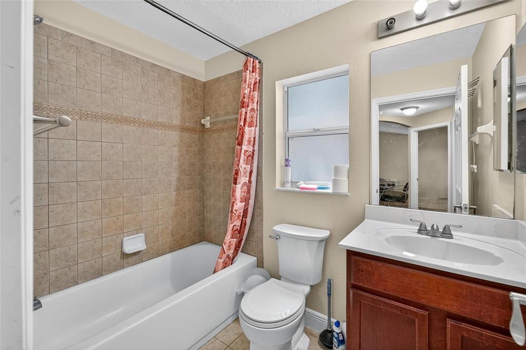 For Sale: $269,000 (3 beds, 2 baths, 1298 Square Feet)