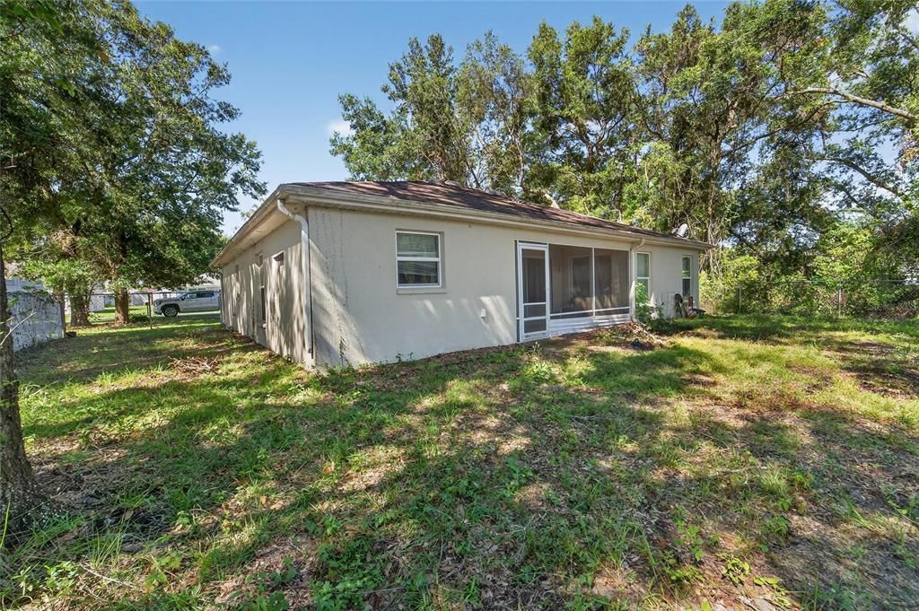 For Sale: $269,000 (3 beds, 2 baths, 1298 Square Feet)