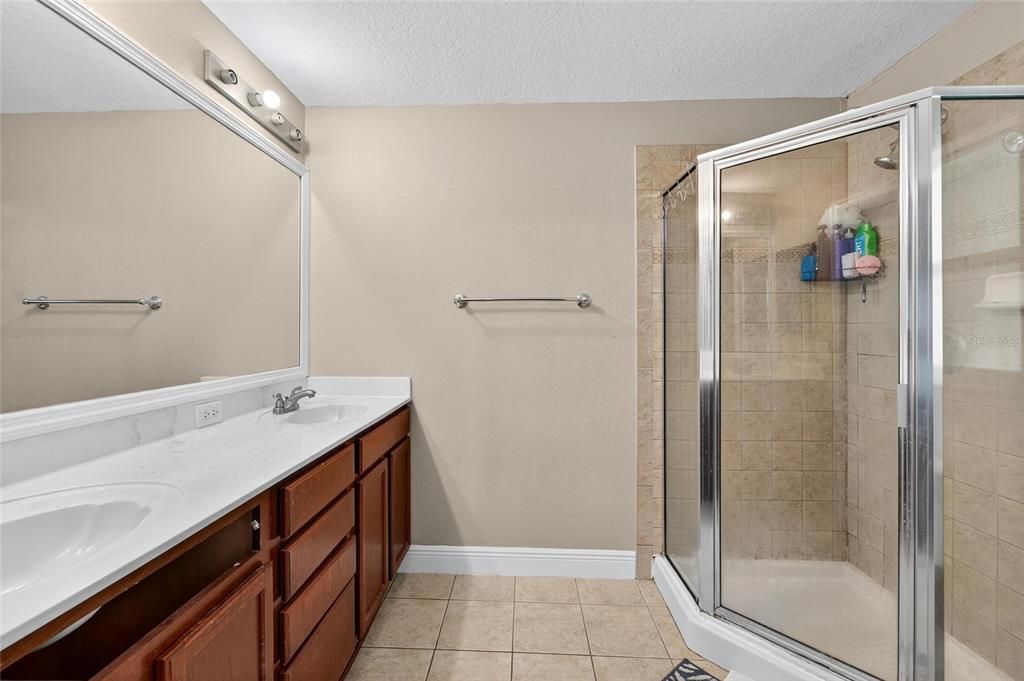 For Sale: $269,000 (3 beds, 2 baths, 1298 Square Feet)