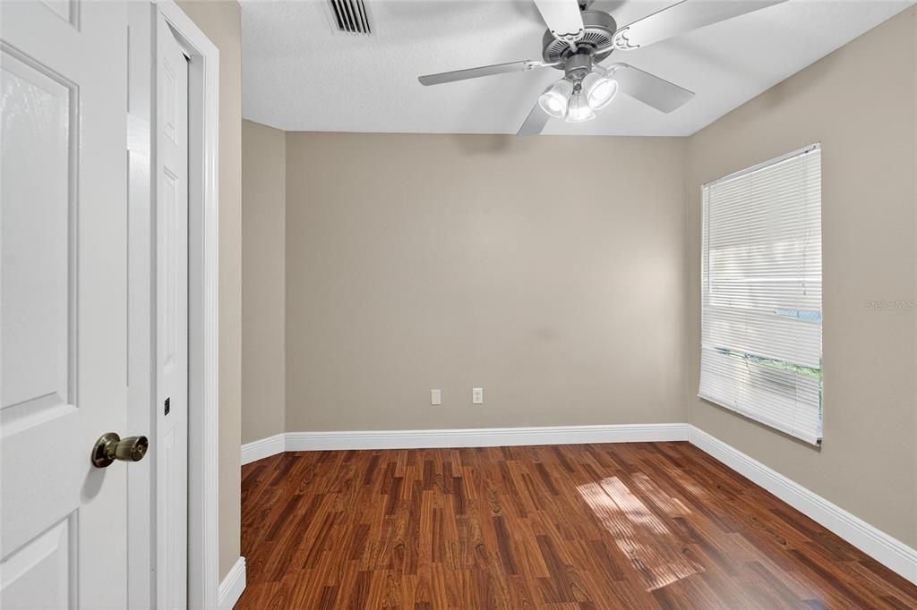 For Sale: $269,000 (3 beds, 2 baths, 1298 Square Feet)