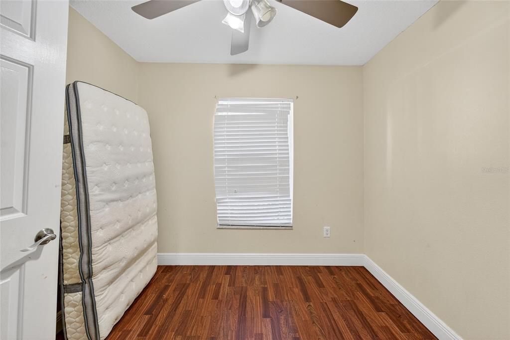 For Sale: $269,000 (3 beds, 2 baths, 1298 Square Feet)