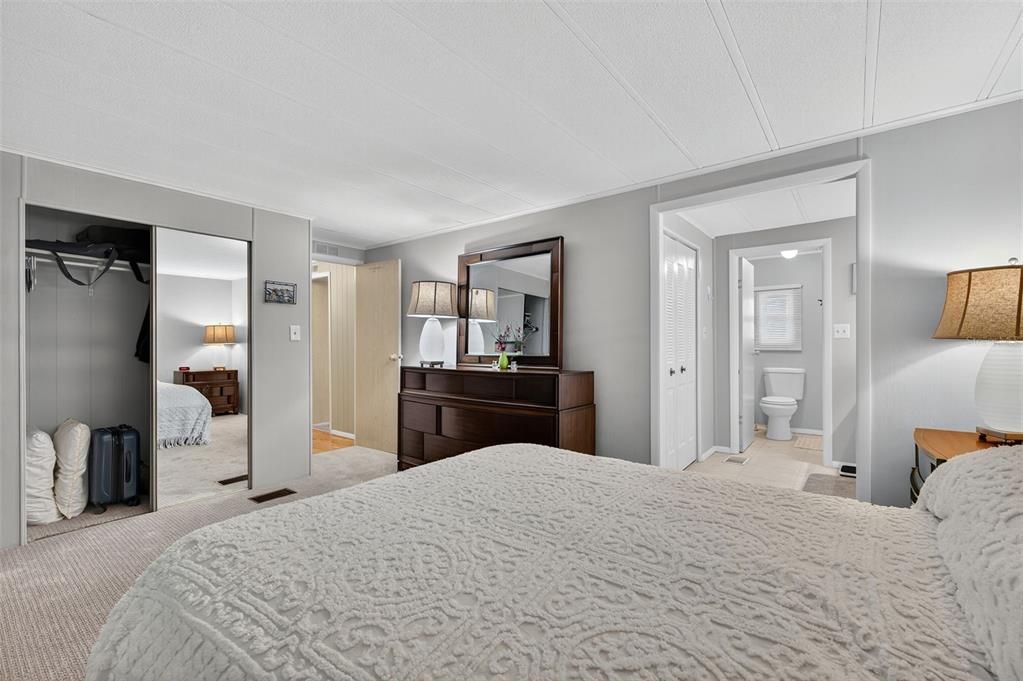 На продажу: $145,000 (2 спален, 2 ванн, 1344 Квадратных фут)