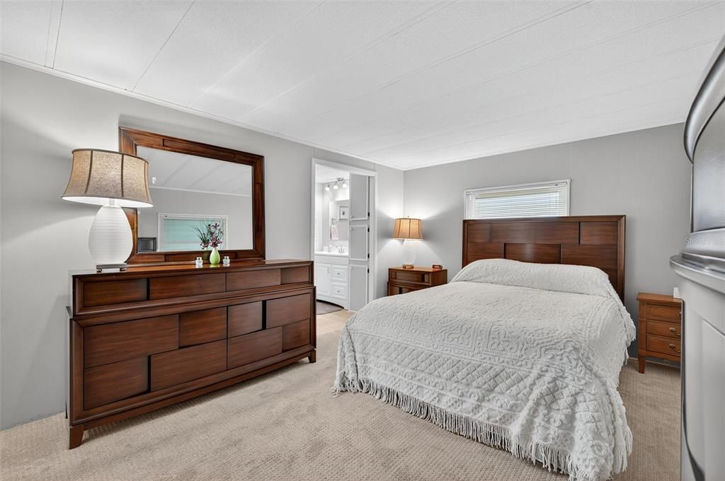 На продажу: $145,000 (2 спален, 2 ванн, 1344 Квадратных фут)